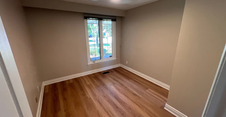 UPPER-30 Norbert Crescent, Toronto, ON, M9C 3J9 - 16
