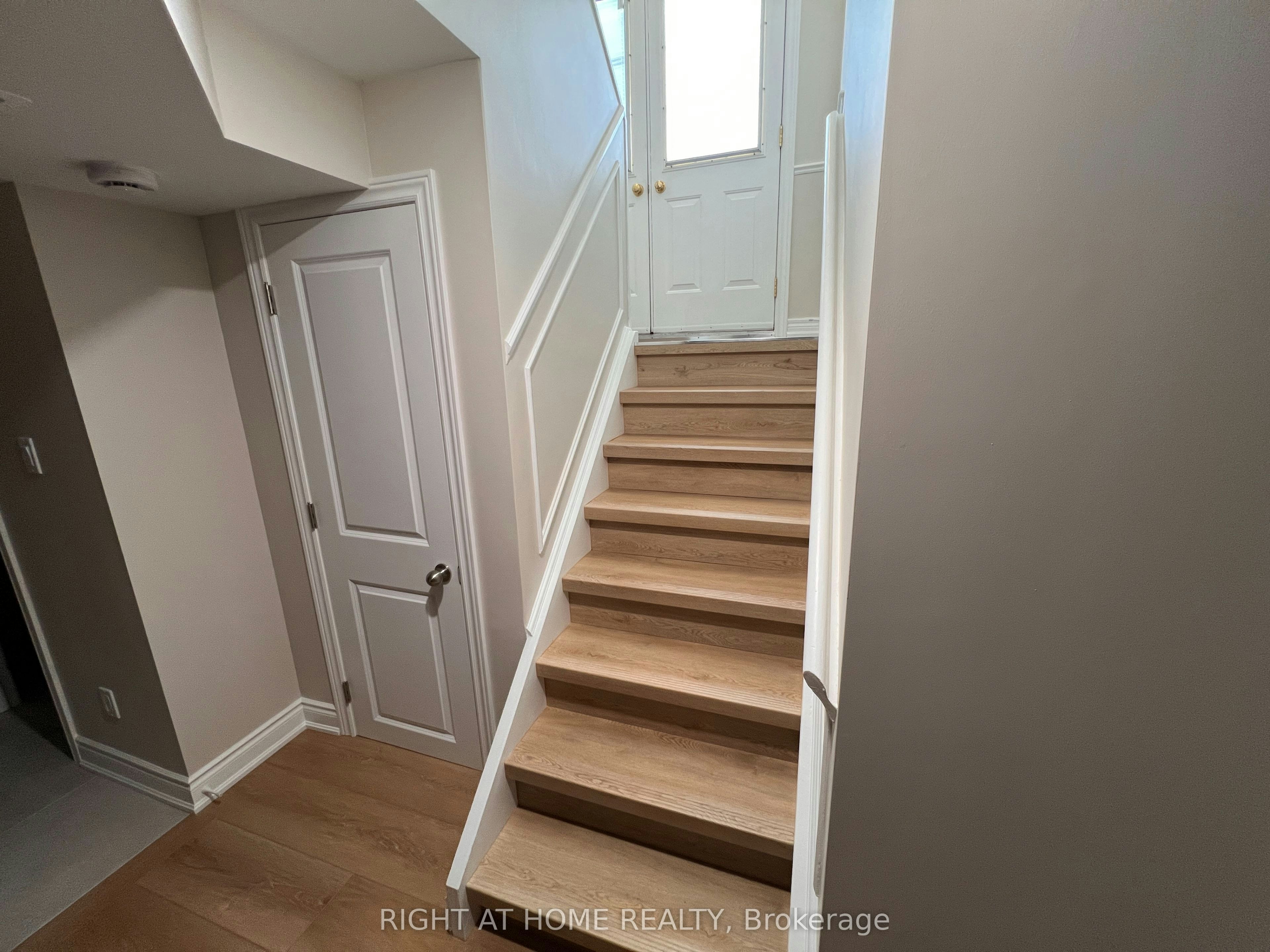 LOWER-30 Norbert Crescent, Toronto, ON, M9C 3J9 - 4