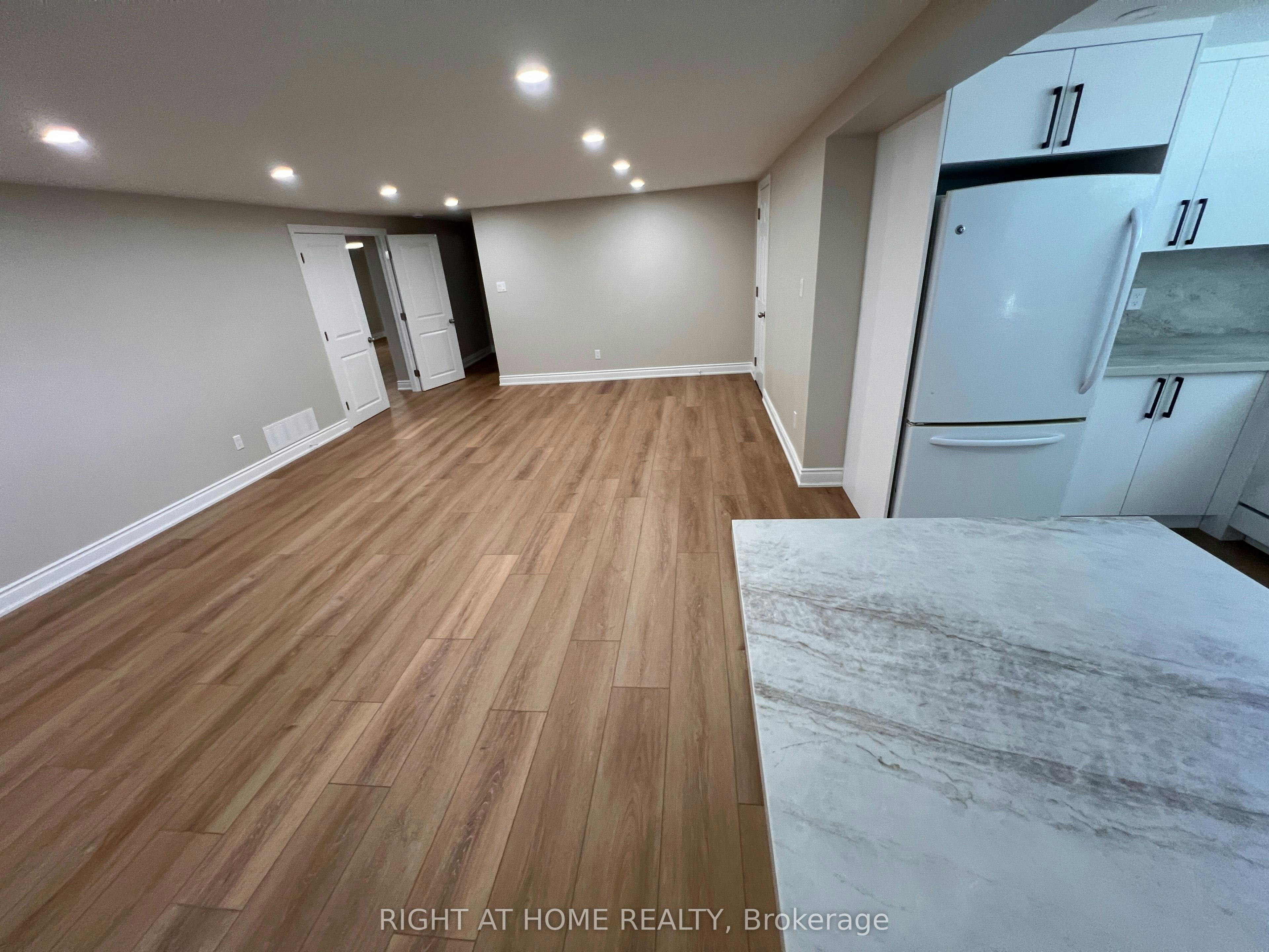 LOWER-30 Norbert Crescent, Toronto, ON, M9C 3J9 - 6