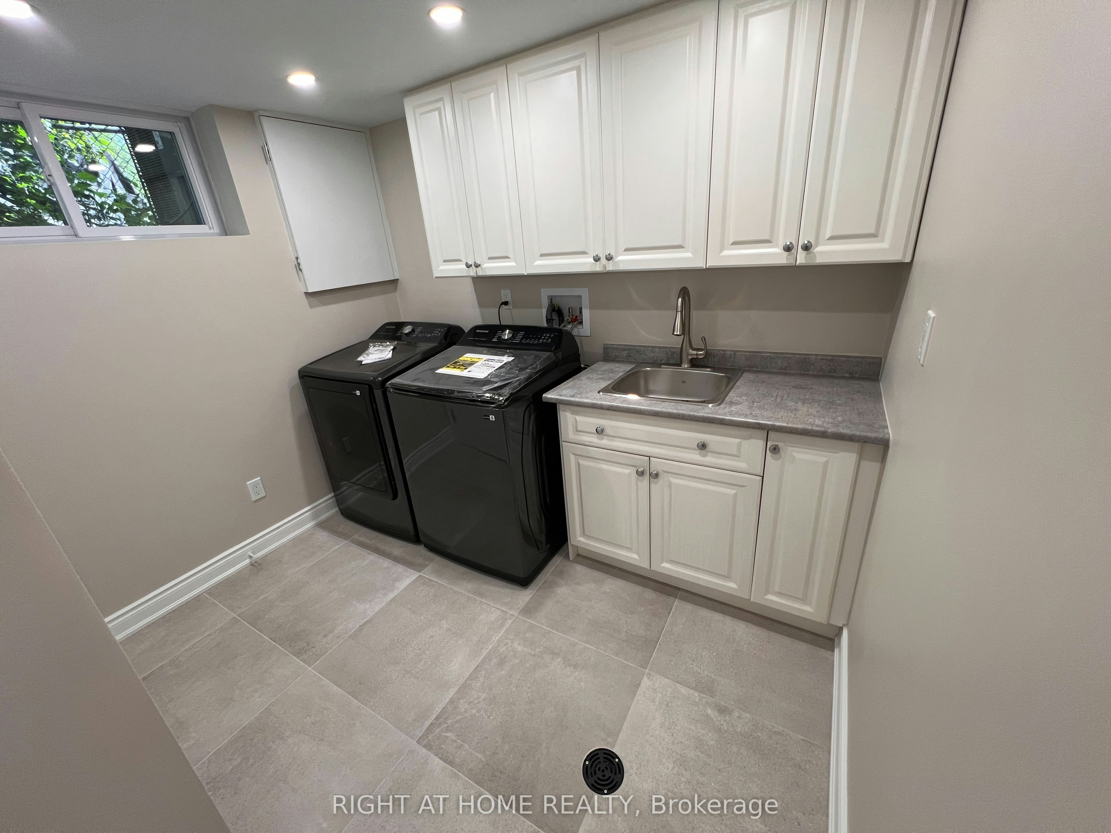 LOWER-30 Norbert Crescent, Toronto, ON, M9C 3J9 - 14