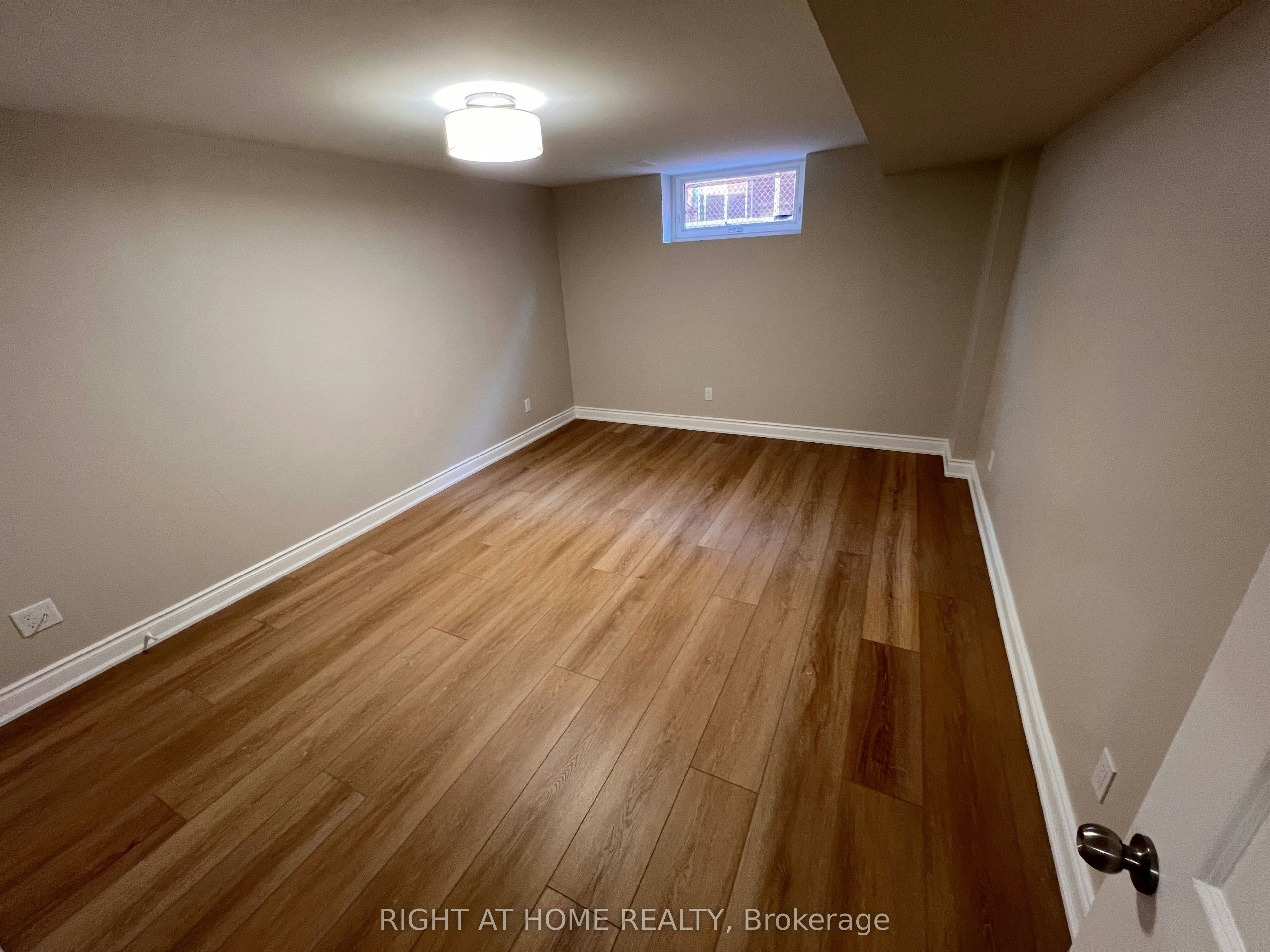 LOWER-30 Norbert Crescent, Toronto, ON, M9C 3J9 - 10