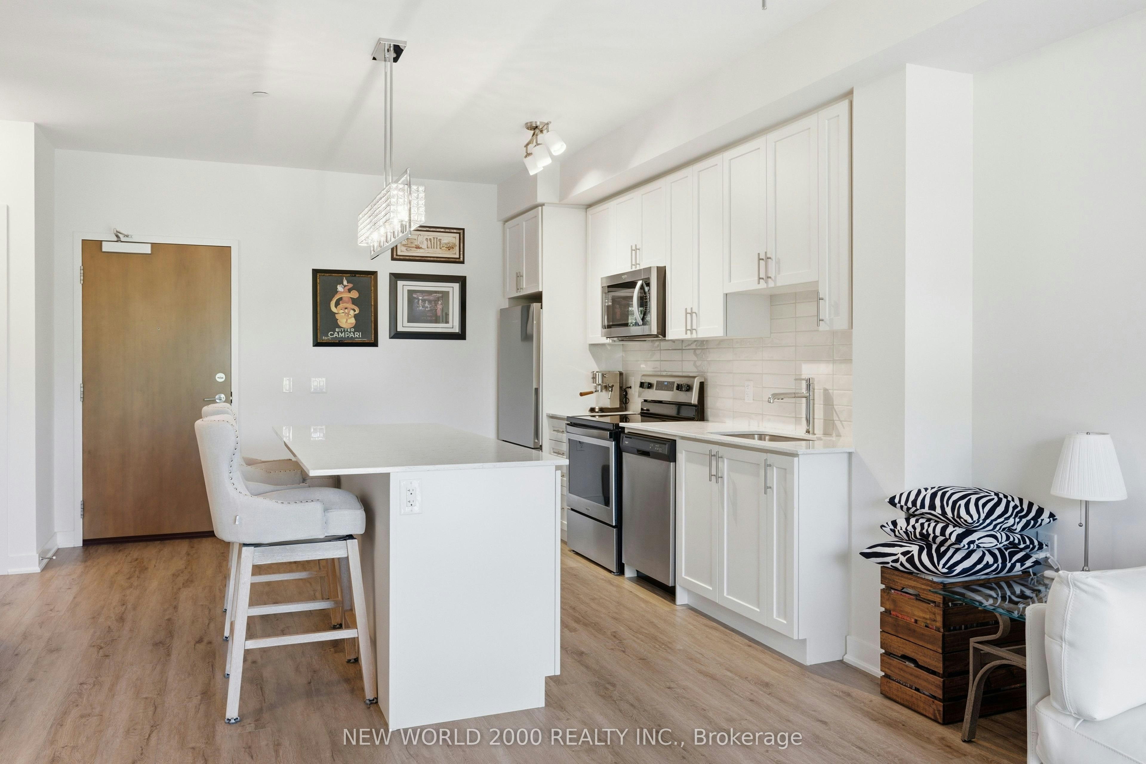 304-340 Plains Road E, Burlington, ON, L7T 0C2 - 6