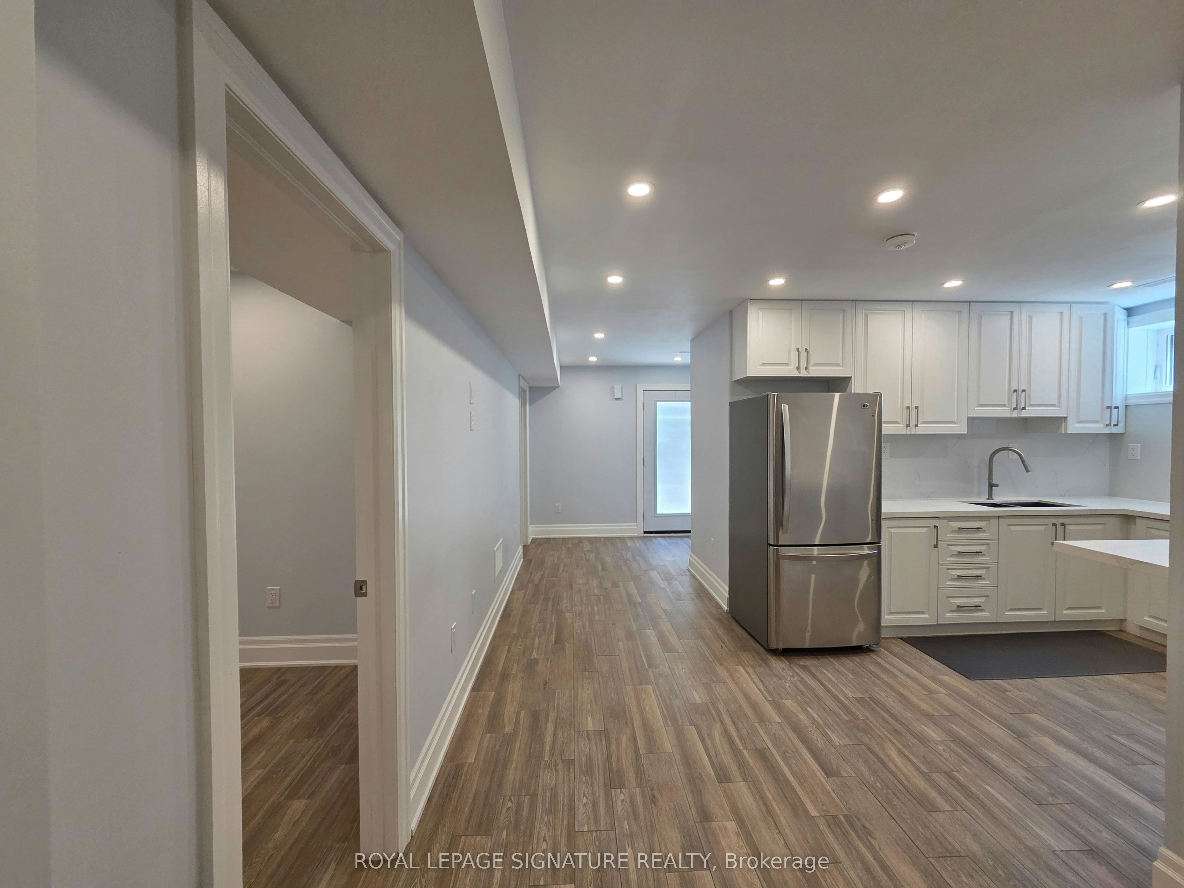 Lower-33 Ingleside Drive, Toronto, ON, M3K 1V2 - 10