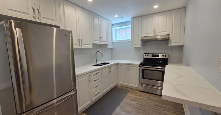 Lower-33 Ingleside Drive, Toronto, ON, M3K 1V2 - 8