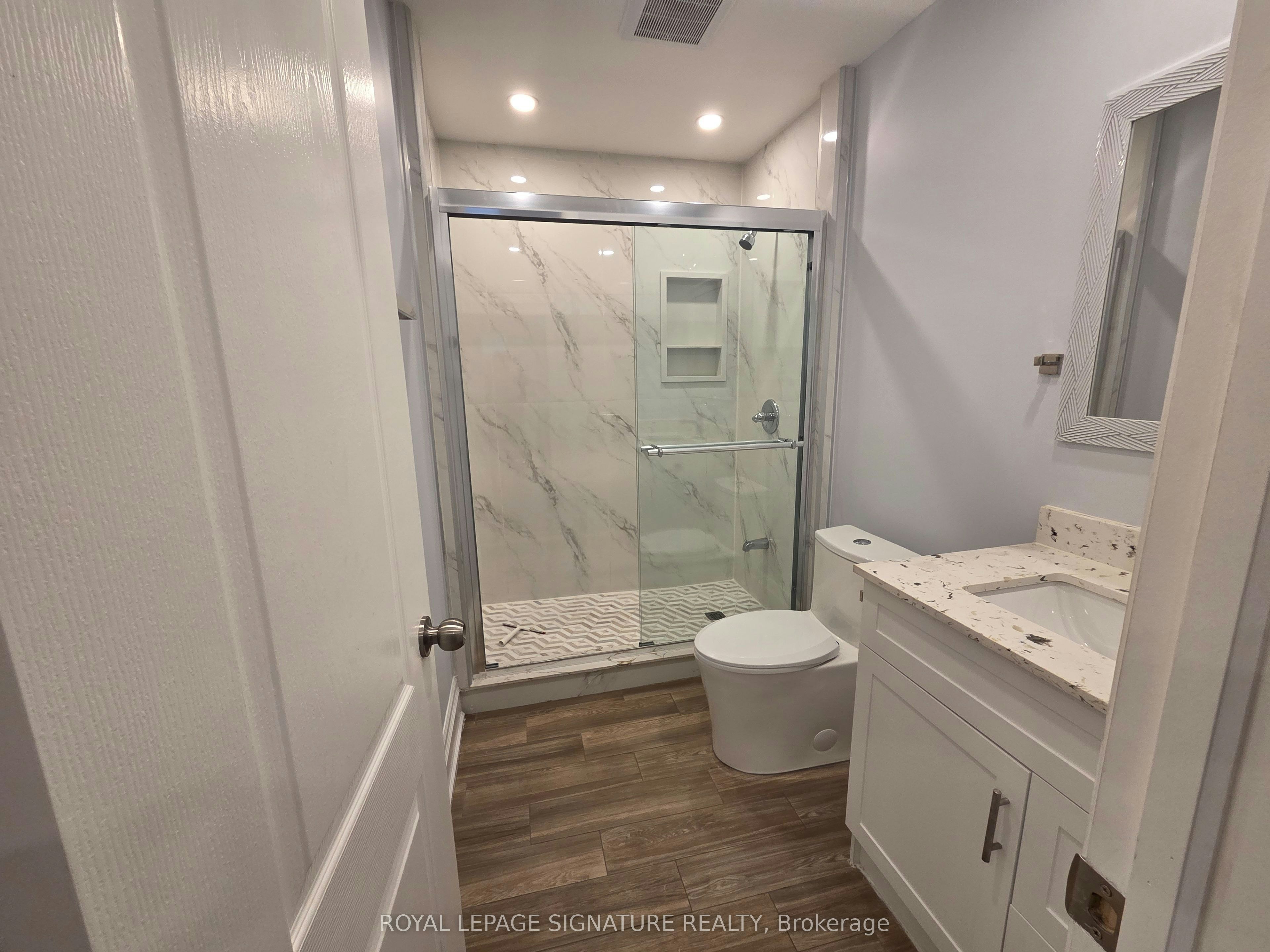 Lower-33 Ingleside Drive, Toronto, ON, M3K 1V2 - 9