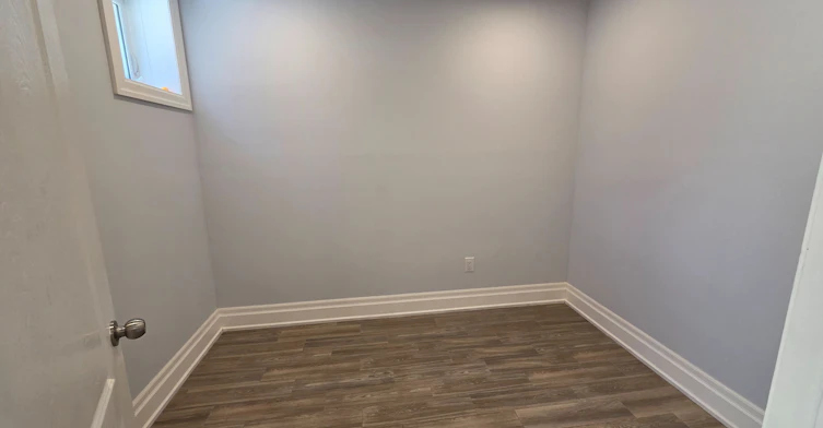 Lower-33 Ingleside Drive, Toronto, ON, M3K 1V2 - 4