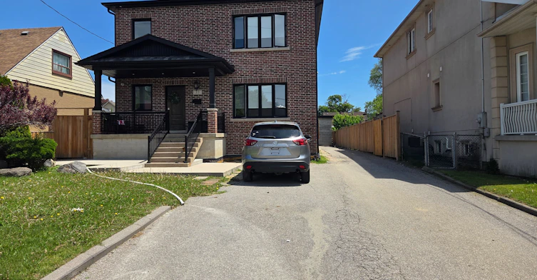 Lower-33 Ingleside Drive, Toronto, ON, M3K 1V2