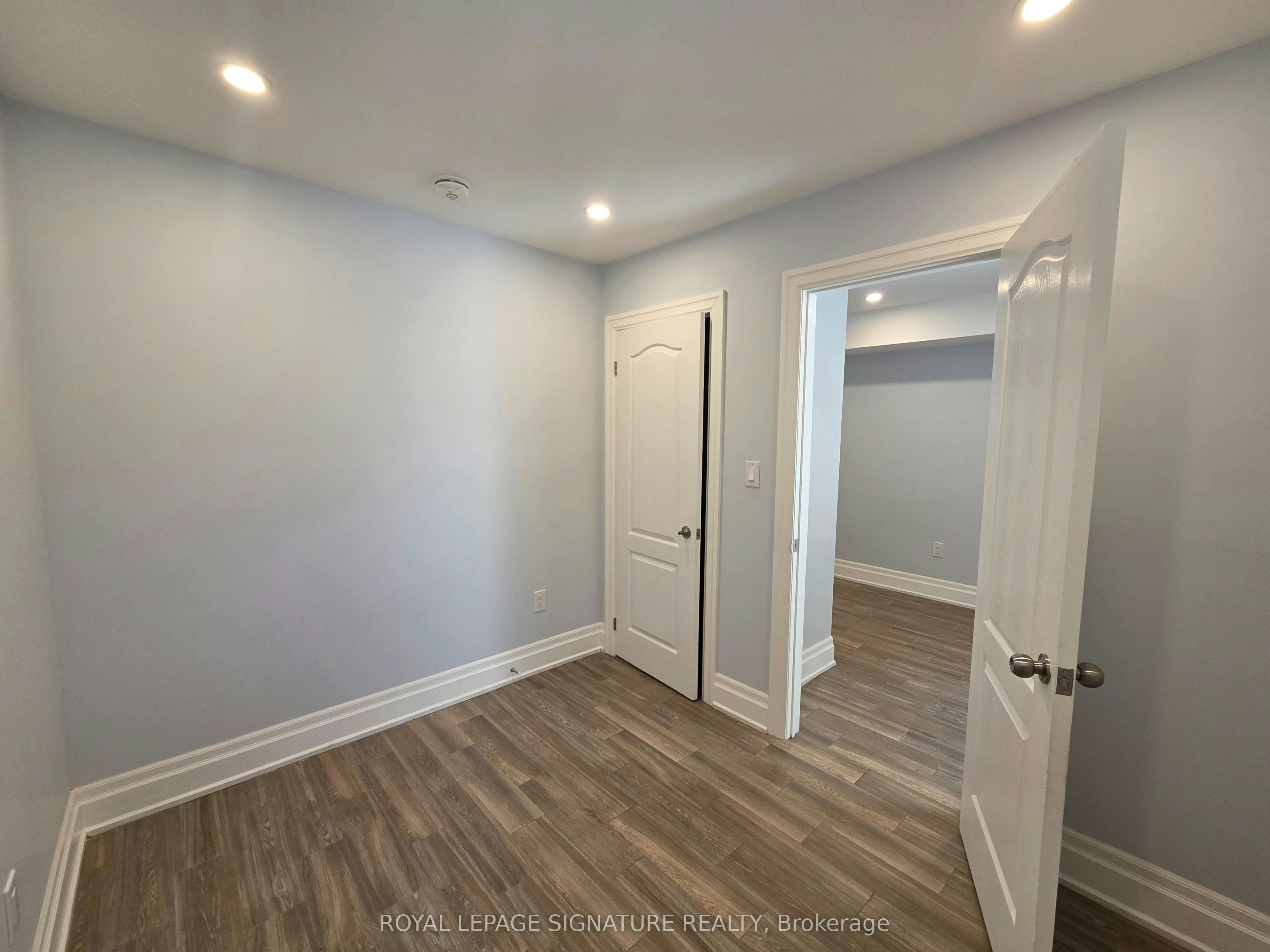Lower-33 Ingleside Drive, Toronto, ON, M3K 1V2 - 5