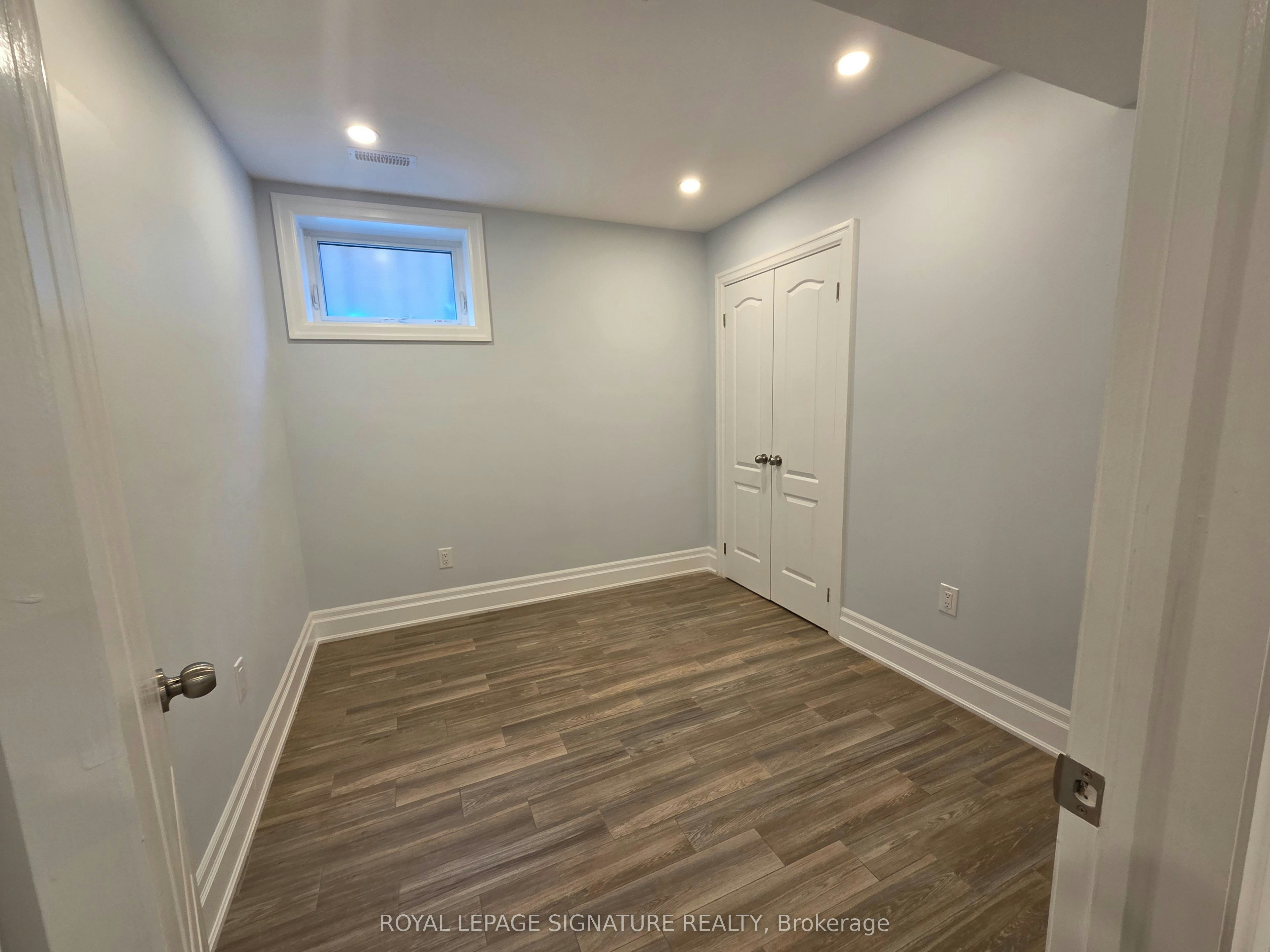 Lower-33 Ingleside Drive, Toronto, ON, M3K 1V2 - 7