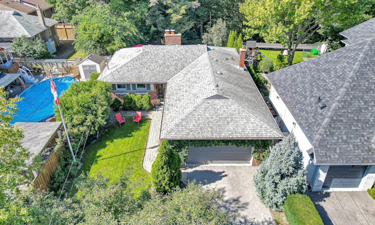 4 Ravenscrest Drive