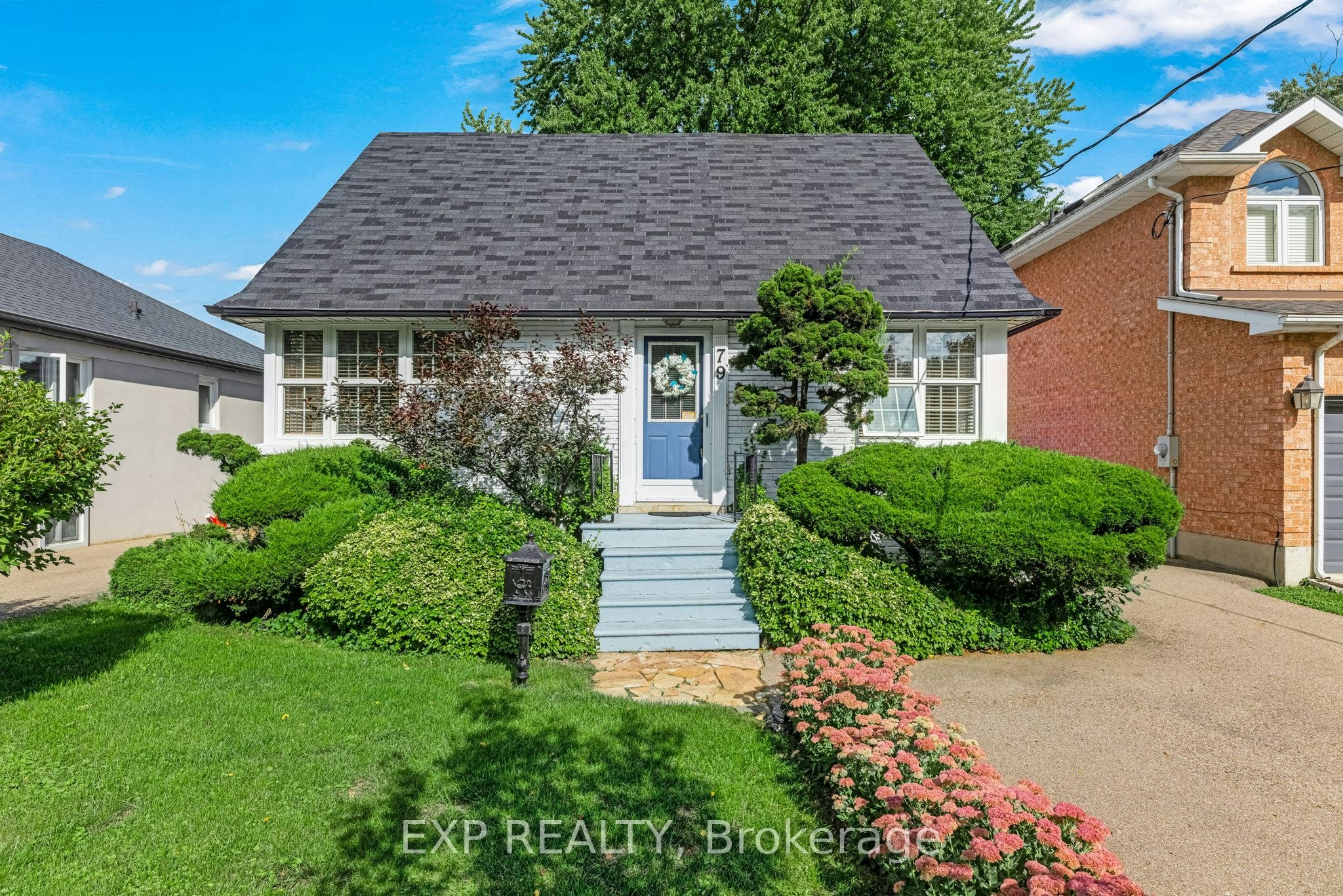 79 Shaver Avenue N, Toronto, ON, M9B 4N6