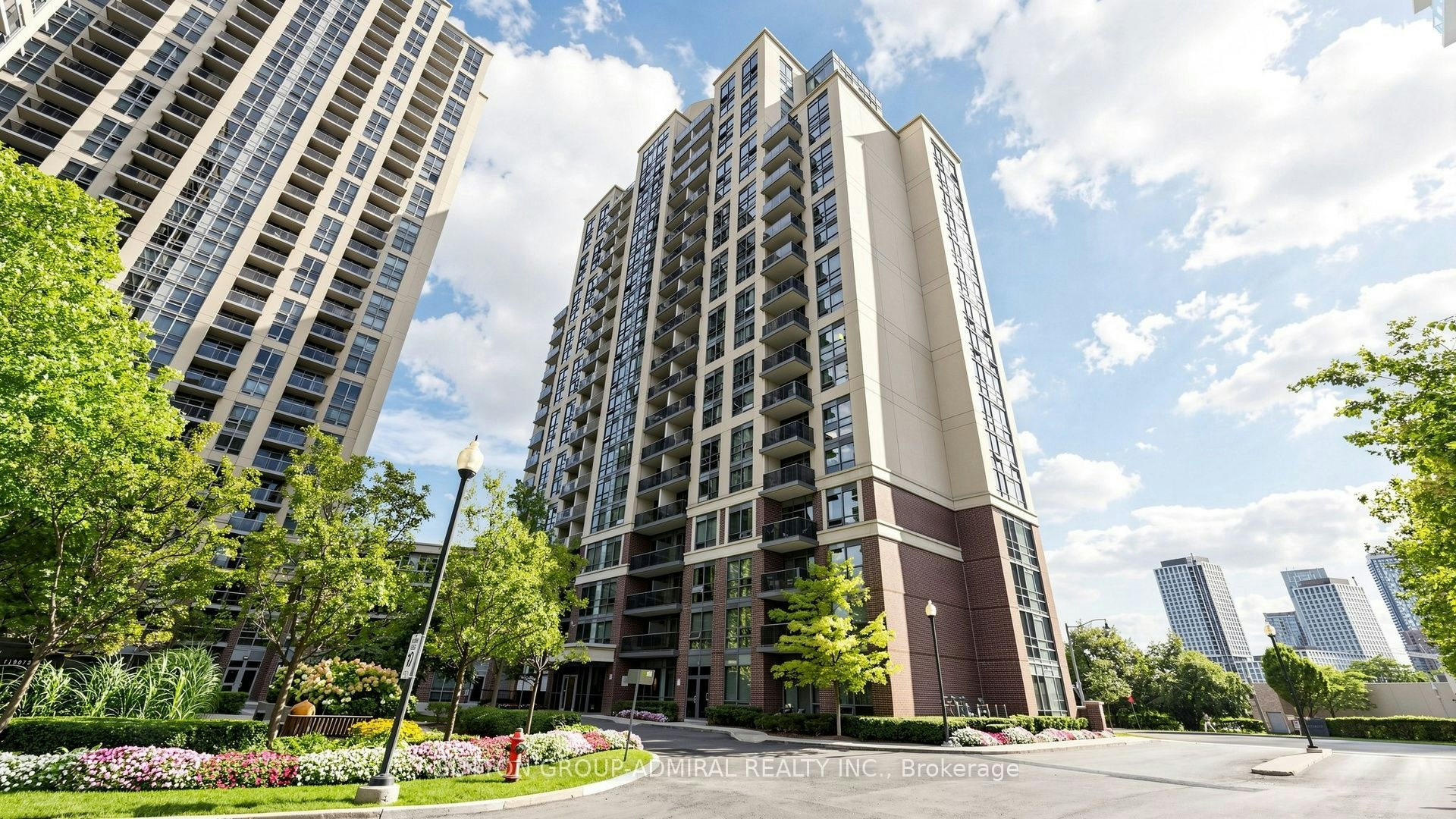1713-1 Michael Power Place, Toronto, ON, M9A 0A1