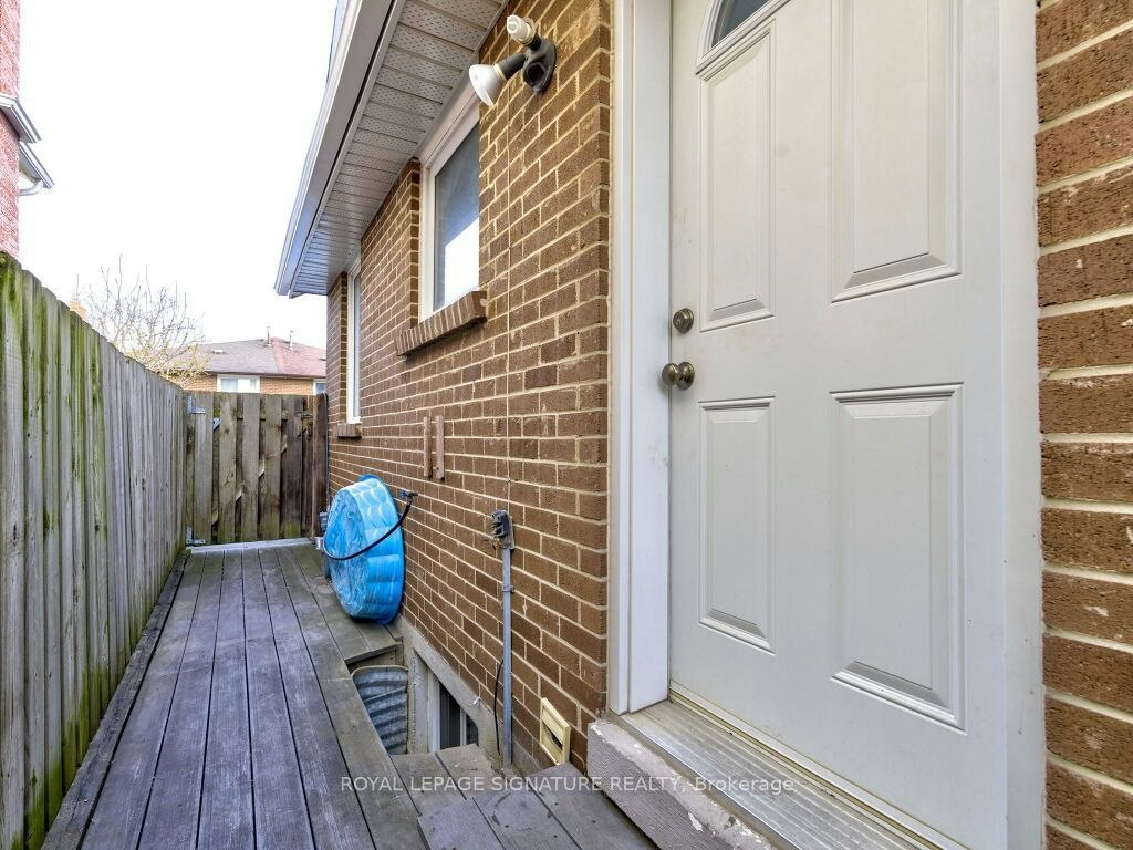 370 Hansen Road, Brampton, ON, L6V 3P7