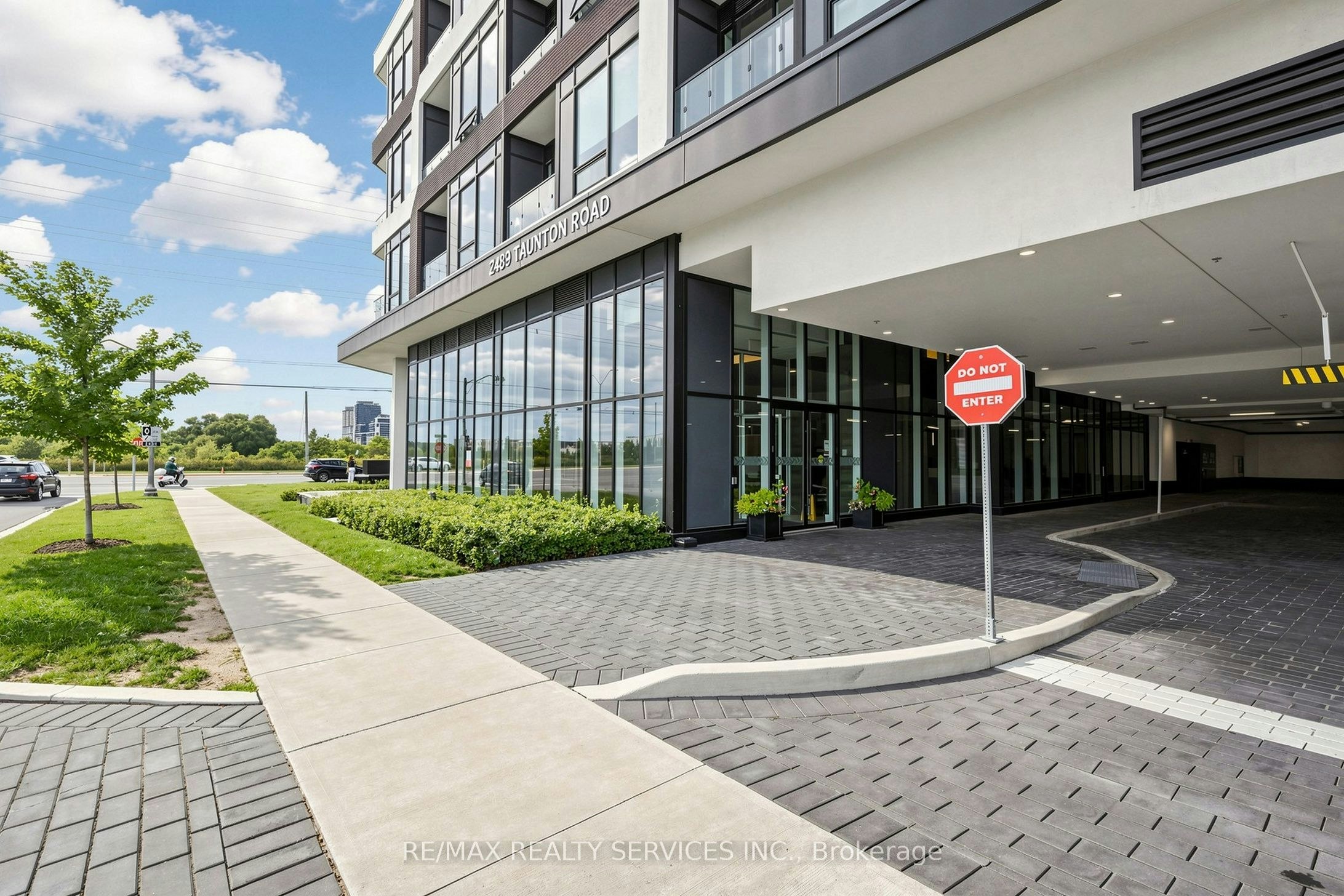 511-2489 Taunton Road - 3