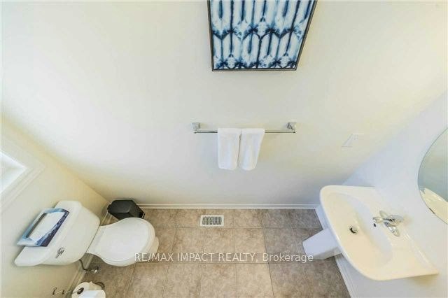 11 Ivor Crescent N, Brampton, ON, L7A 4L5 - 4