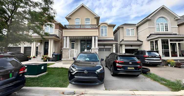 11 Ivor Crescent N, Brampton, ON, L7A 4L5