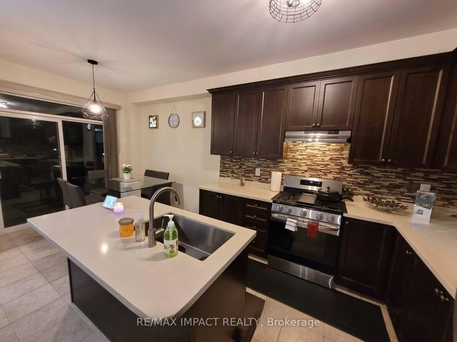 11 Ivor Crescent N, Brampton, ON, L7A 4L5 - 5