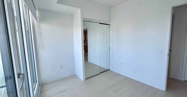 2202-3900 Confederation Parkway, Mississauga, ON, L5B 0M3 - 8