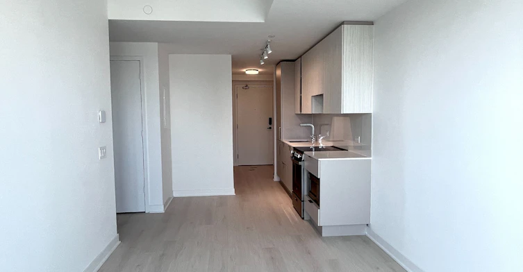 2202-3900 Confederation Parkway, Mississauga, ON, L5B 0M3 - 4