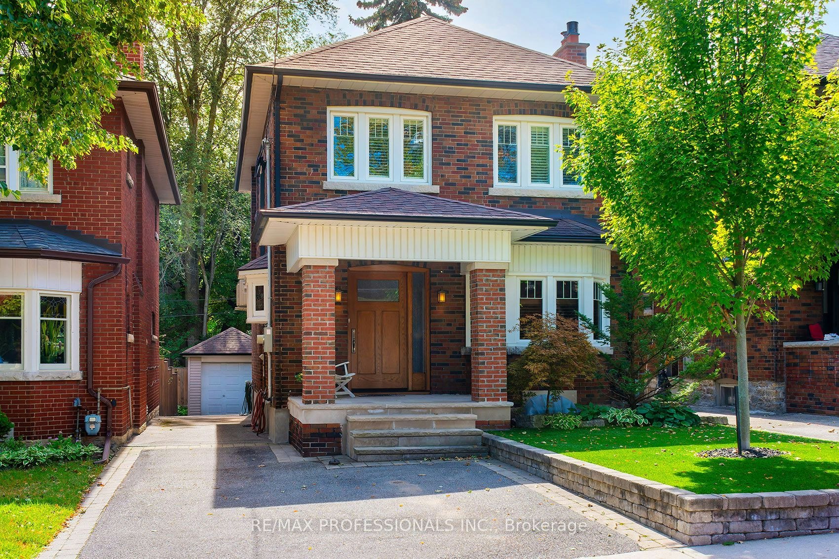 15 Idyllwood Crescent, Toronto, ON, M6P 3G7