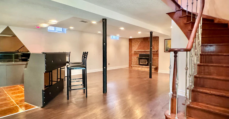1049 Wetherby Lane E, Mississauga, ON, L4W 4R9 - 10