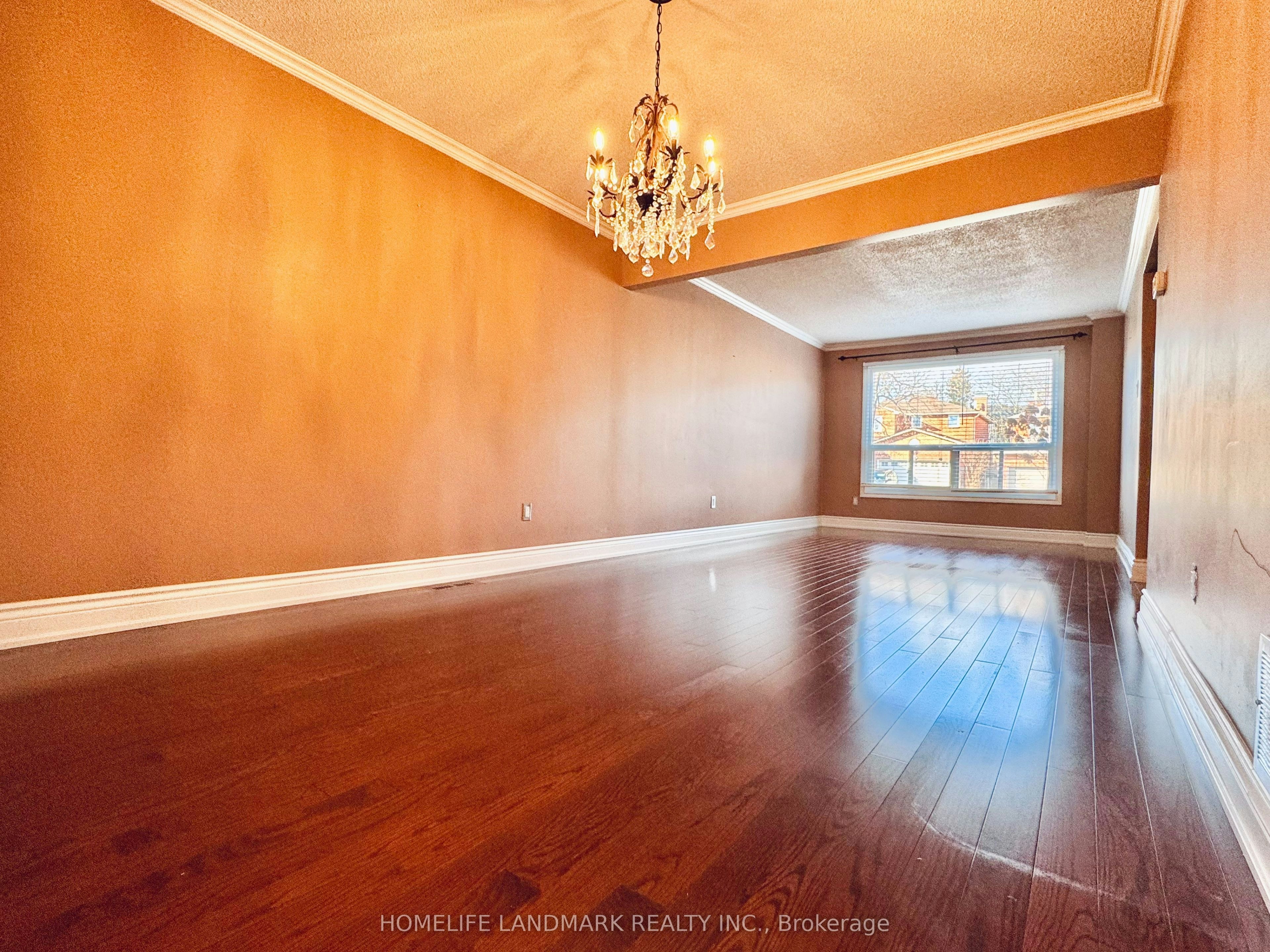 1049 Wetherby Lane E, Mississauga, ON, L4W 4R9 - 8