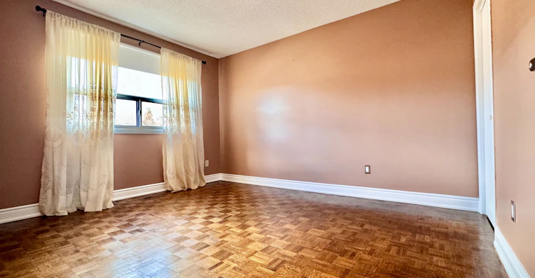 1049 Wetherby Lane E, Mississauga, ON, L4W 4R9 - 7