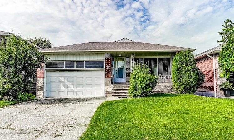 100 Summitcrest Drive