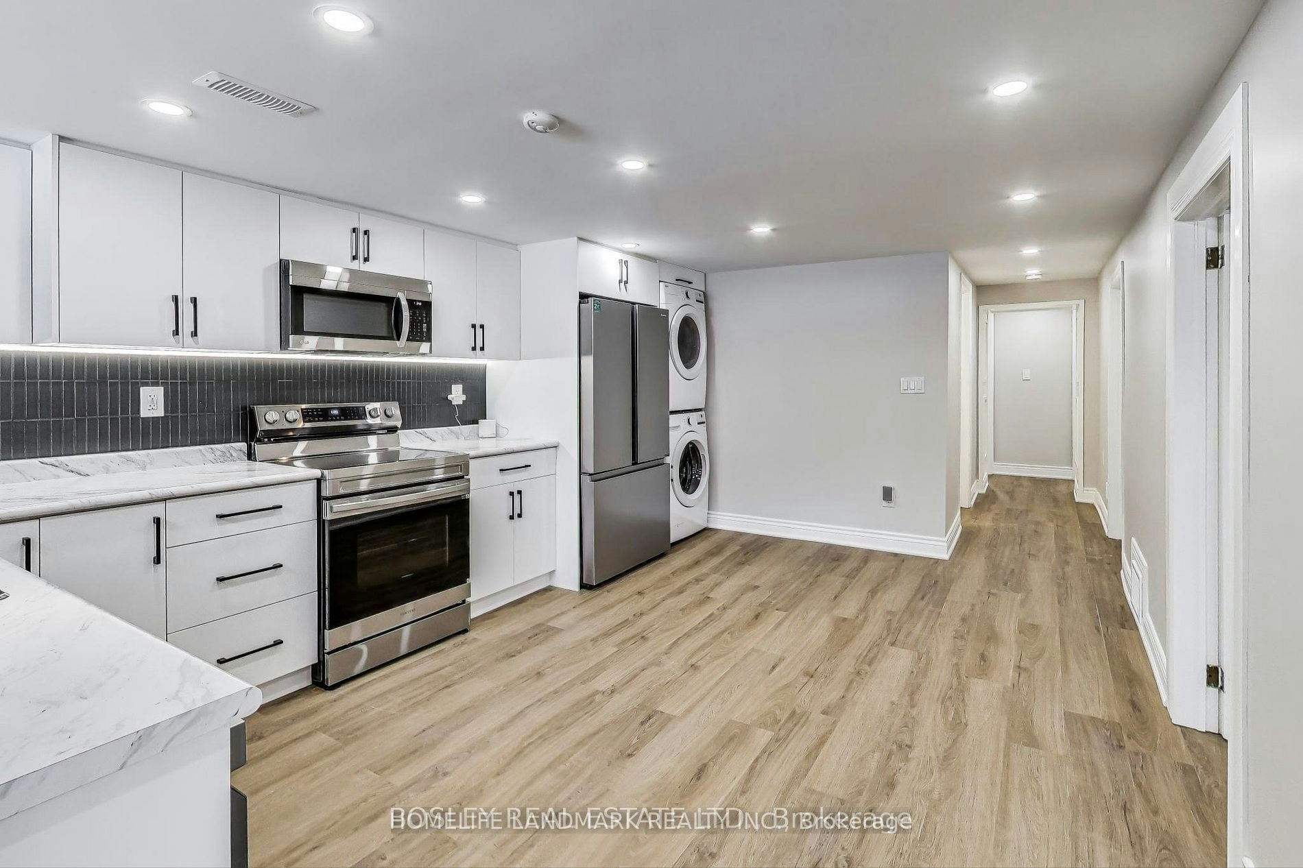 Lower-89 Chiswick Avenue, Toronto, ON, M6M 4V2 - 4