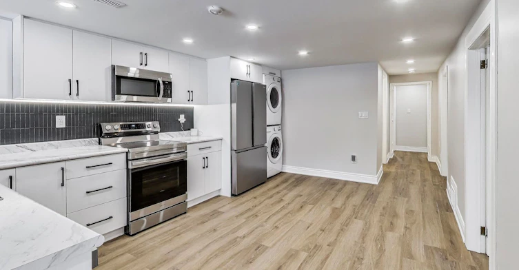 Lower-89 Chiswick Avenue, Toronto, ON, M6M 4V2 - 4
