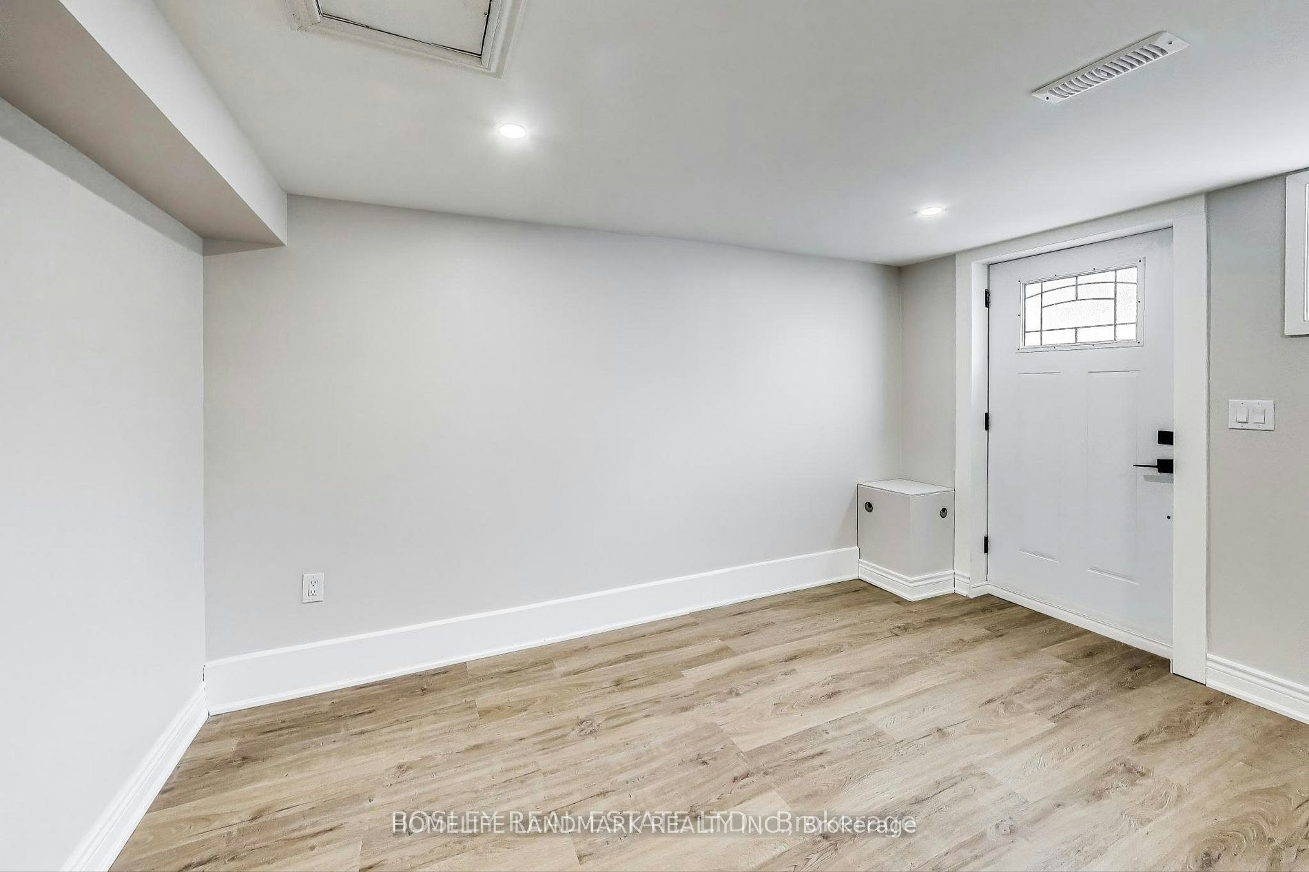 Lower-89 Chiswick Avenue, Toronto, ON, M6M 4V2 - 7