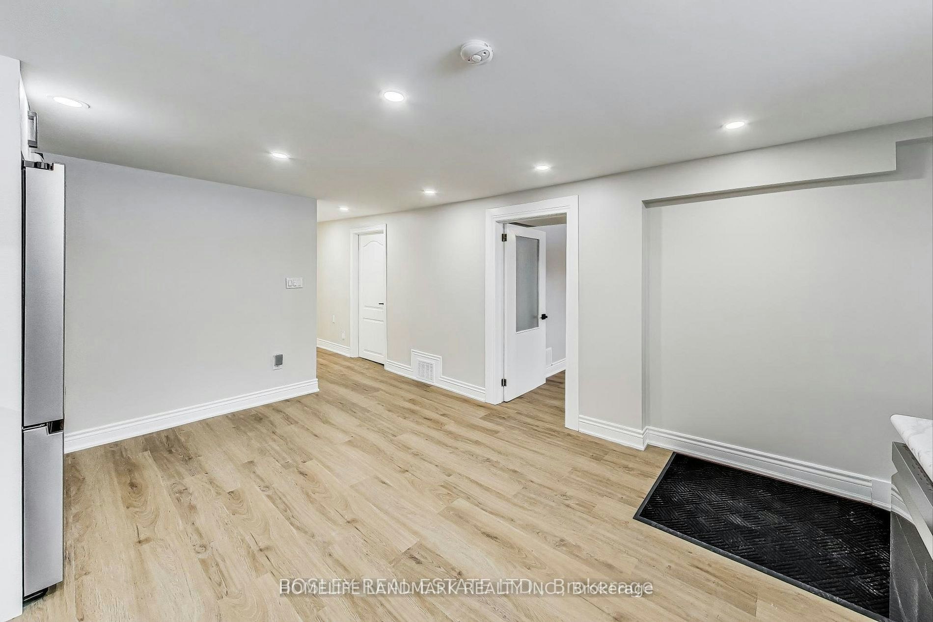 Lower-89 Chiswick Avenue, Toronto, ON, M6M 4V2 - 6