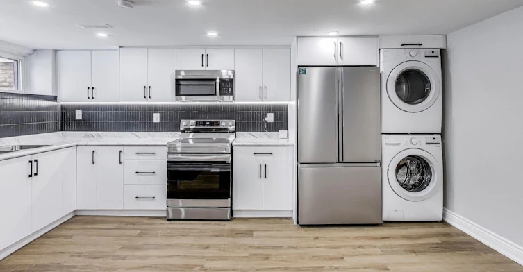 Lower-89 Chiswick Avenue, Toronto, ON, M6M 4V2 - 5