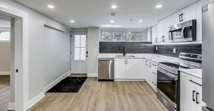 Lower-89 Chiswick Avenue, Toronto, ON, M6M 4V2 - 2