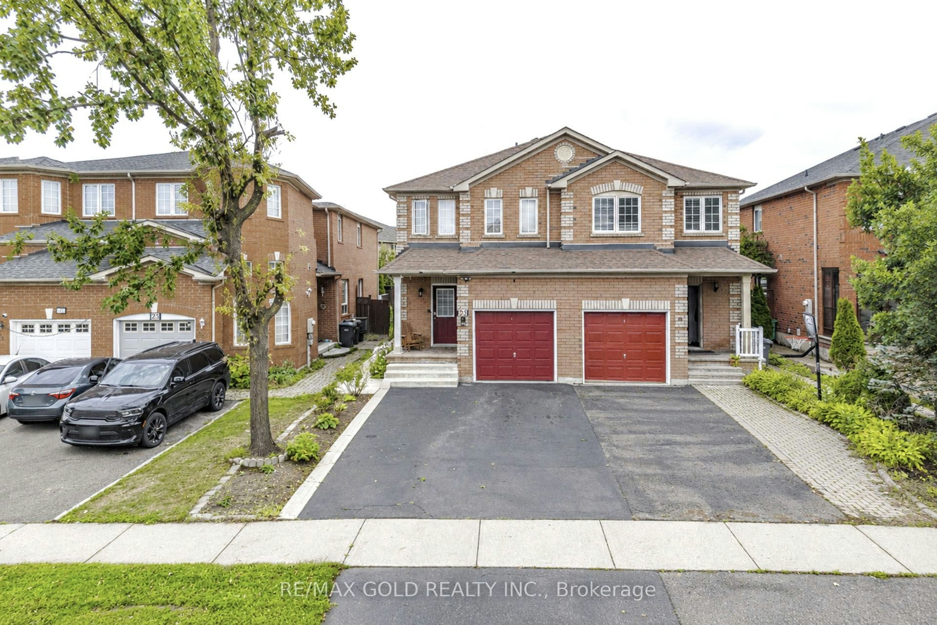 25 Lake Louise Drive, Brampton, ON, L6X 4W5