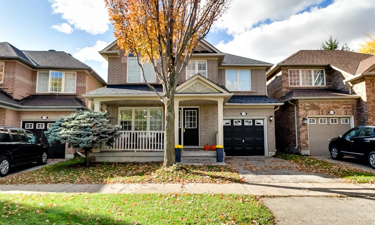 2527 Nettlecreek Crescent