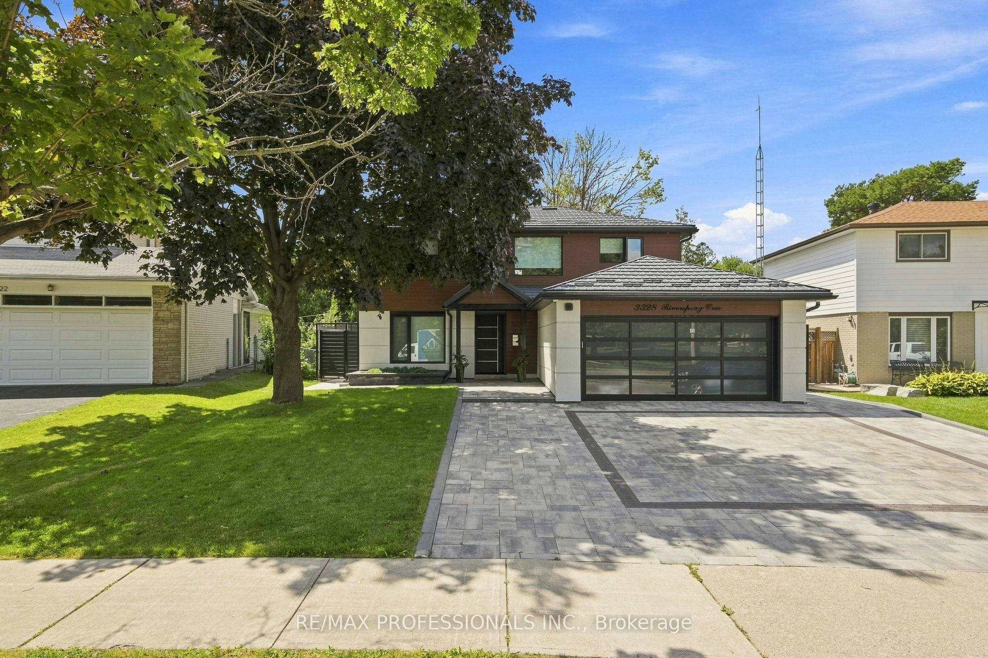 3328 Riverspray Crescent, Mississauga, ON, L4Y 3M4