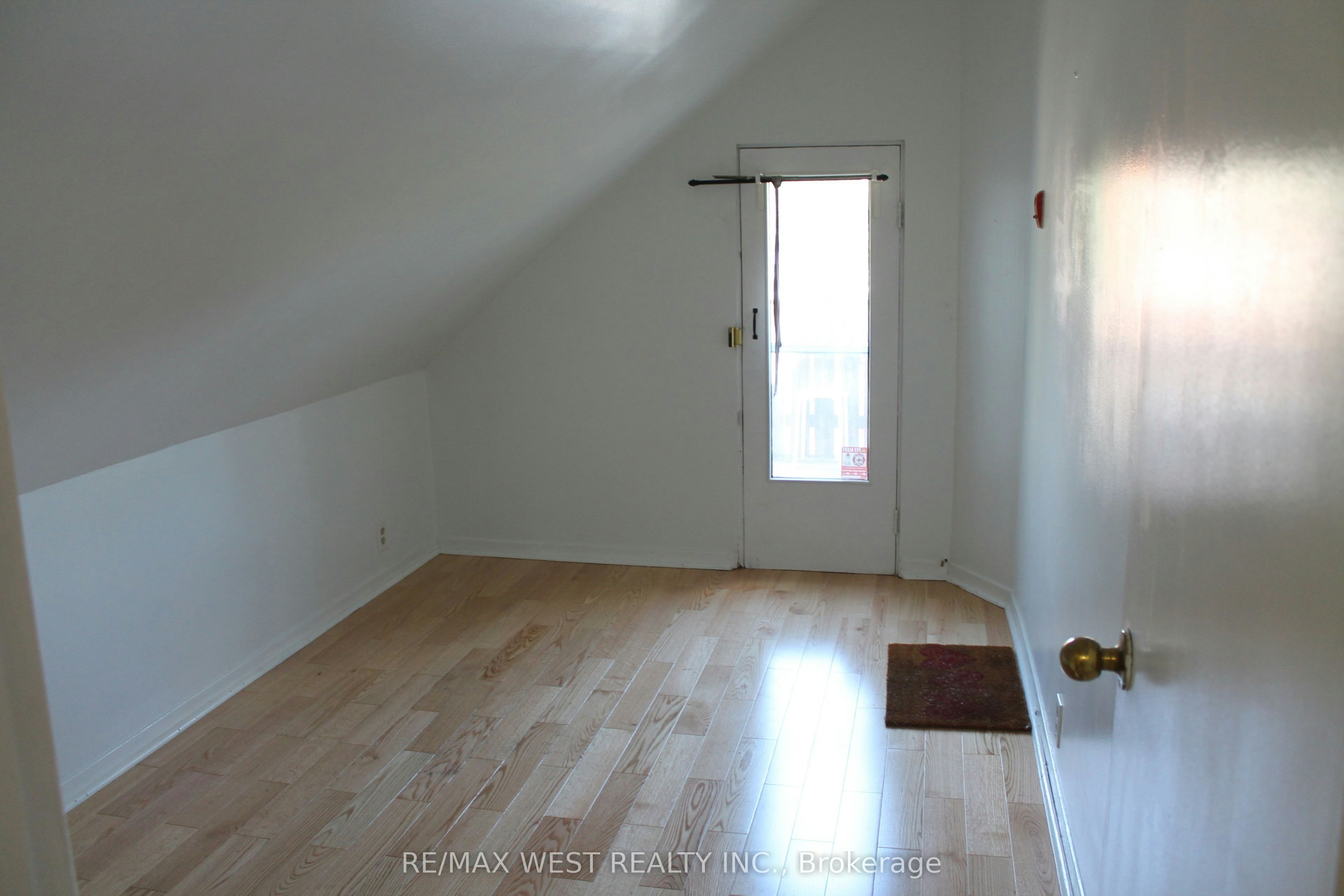 3rd Floor-78 Wright Avenue, Toronto, ON, M6R 1L2 - 10