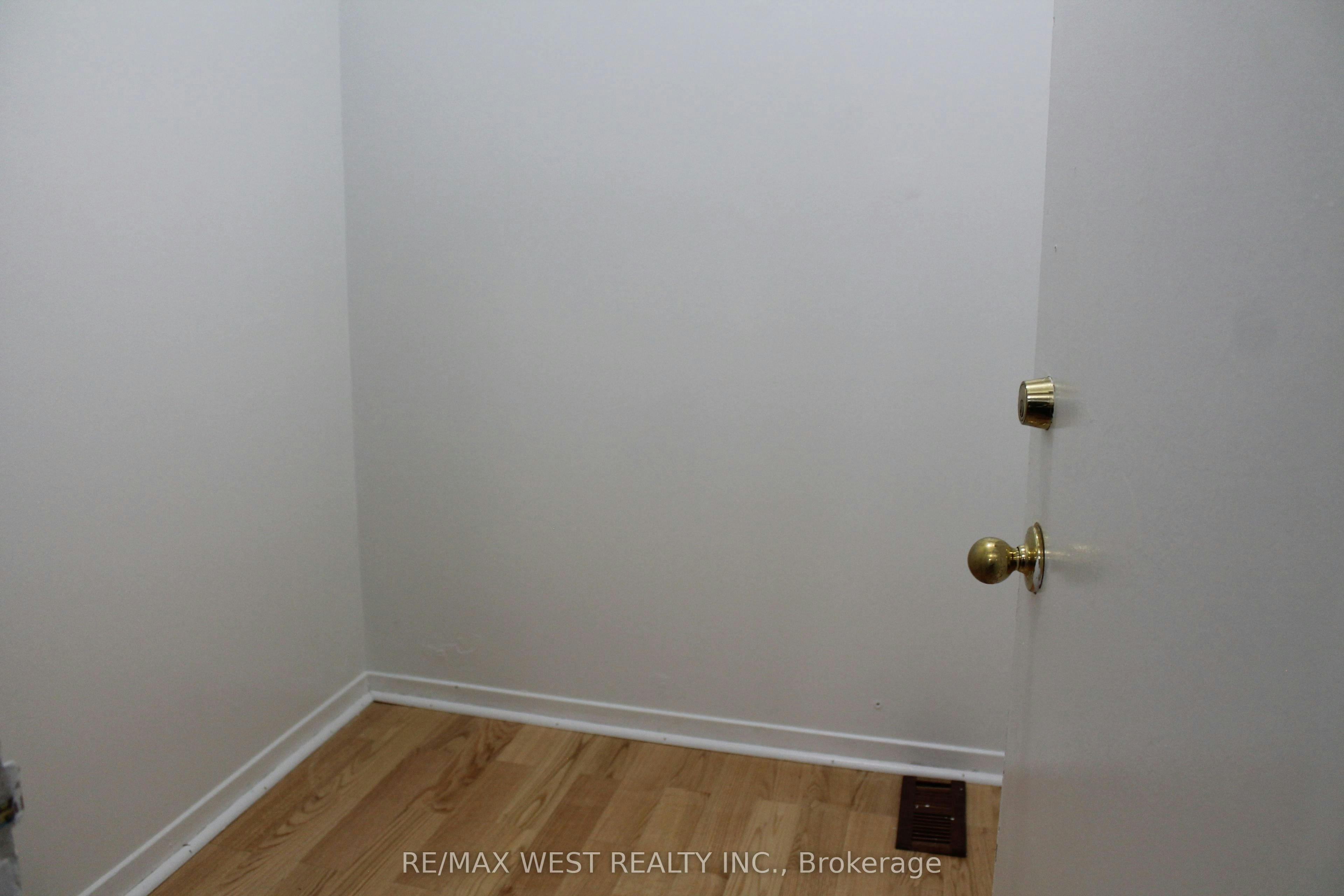 3rd Floor-78 Wright Avenue, Toronto, ON, M6R 1L2 - 16