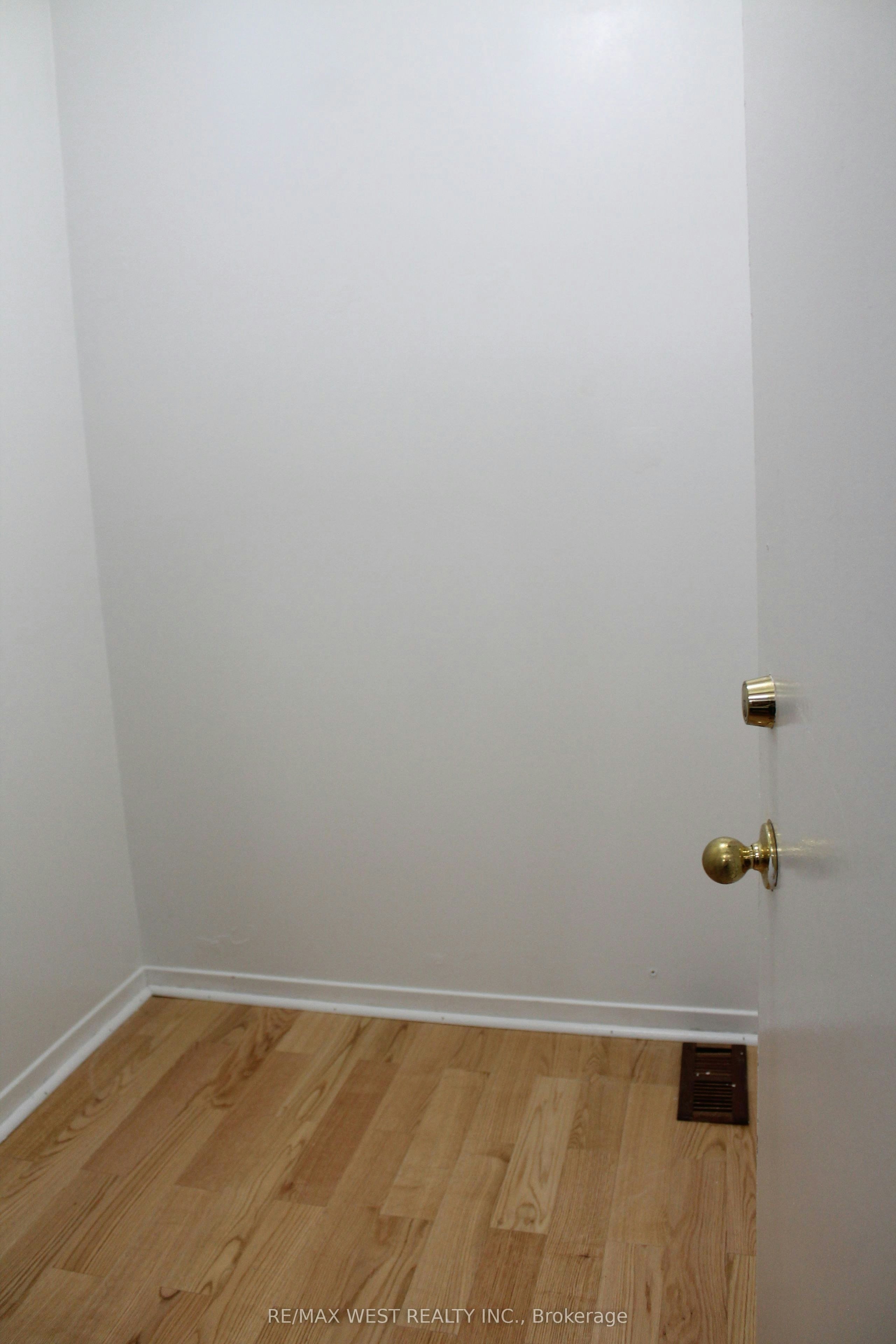 3rd Floor-78 Wright Avenue, Toronto, ON, M6R 1L2 - 17