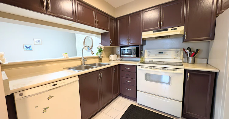 2201-400 Webb Drive, Mississauga, ON, L5B 3Z7 - 10