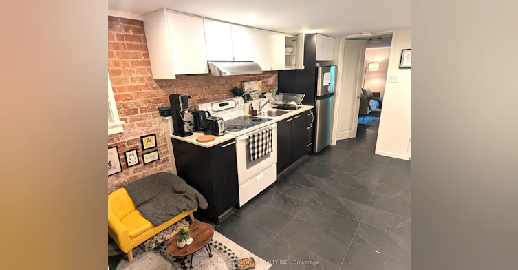 Lower Level-202 Hallam Street, Toronto, ON, M6H 1X7 - 2