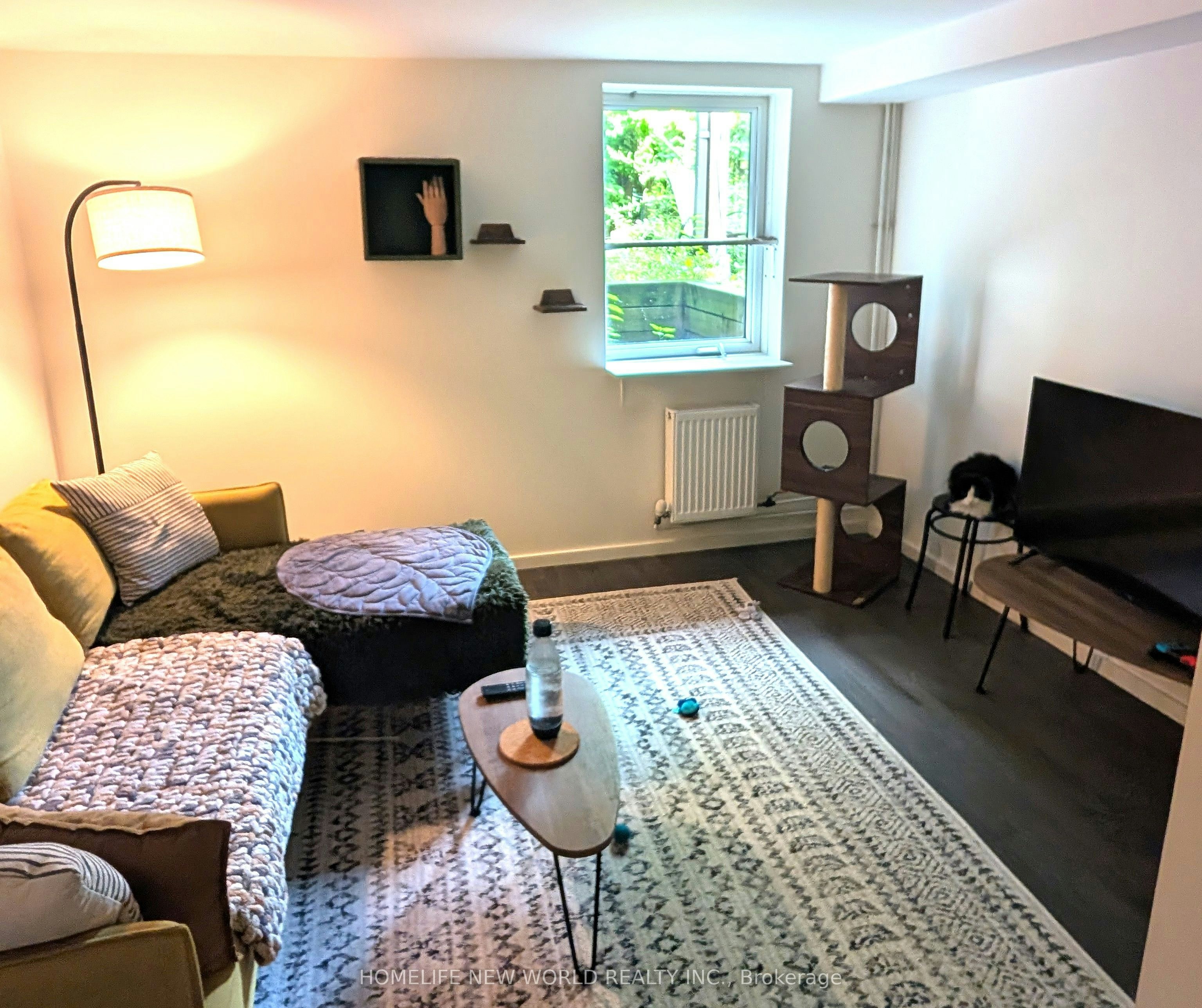 Lower Level-202 Hallam Street, Toronto, ON, M6H 1X7 - 4
