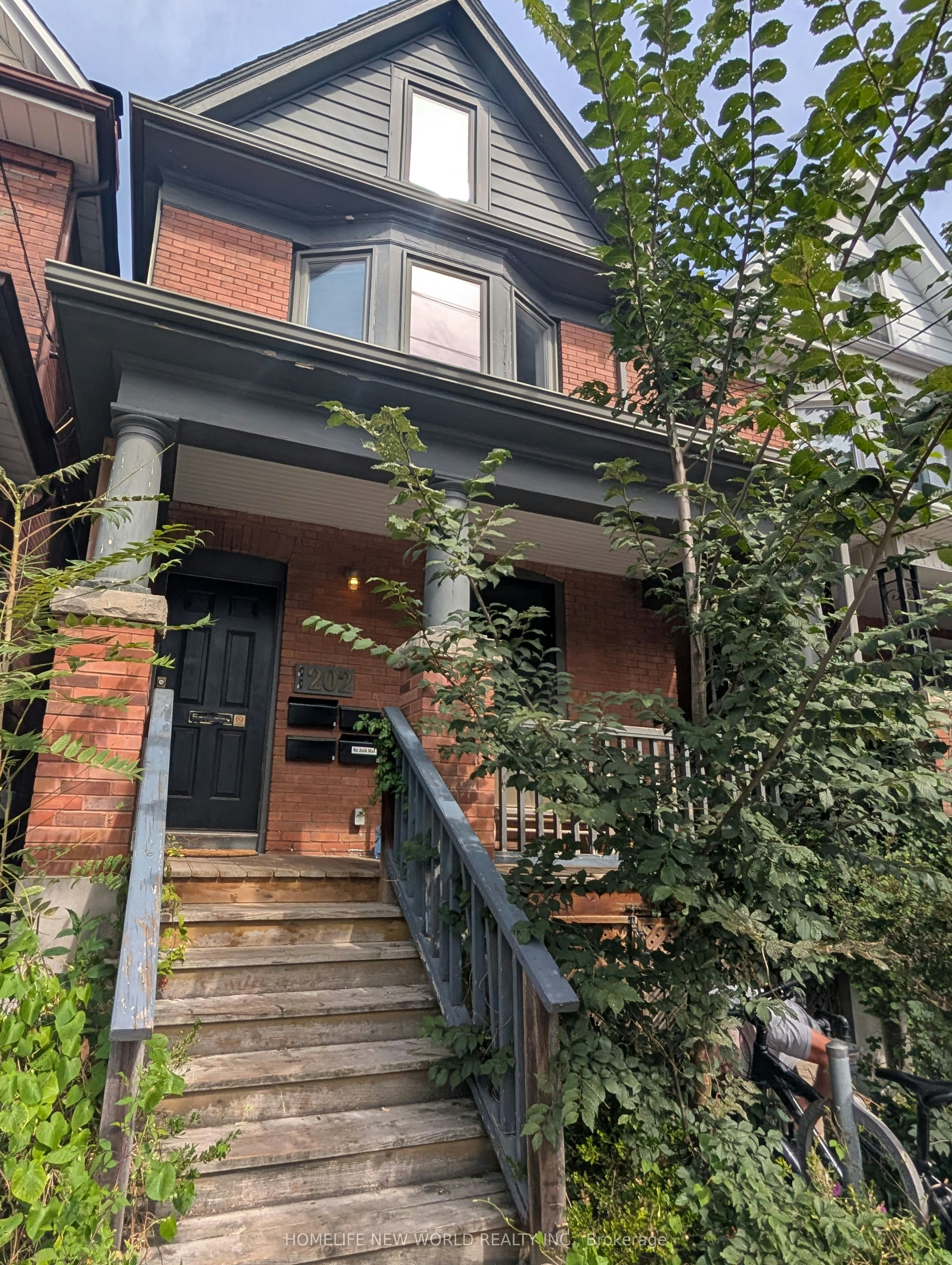 Lower Level-202 Hallam Street, Toronto, ON, M6H 1X7 - 10
