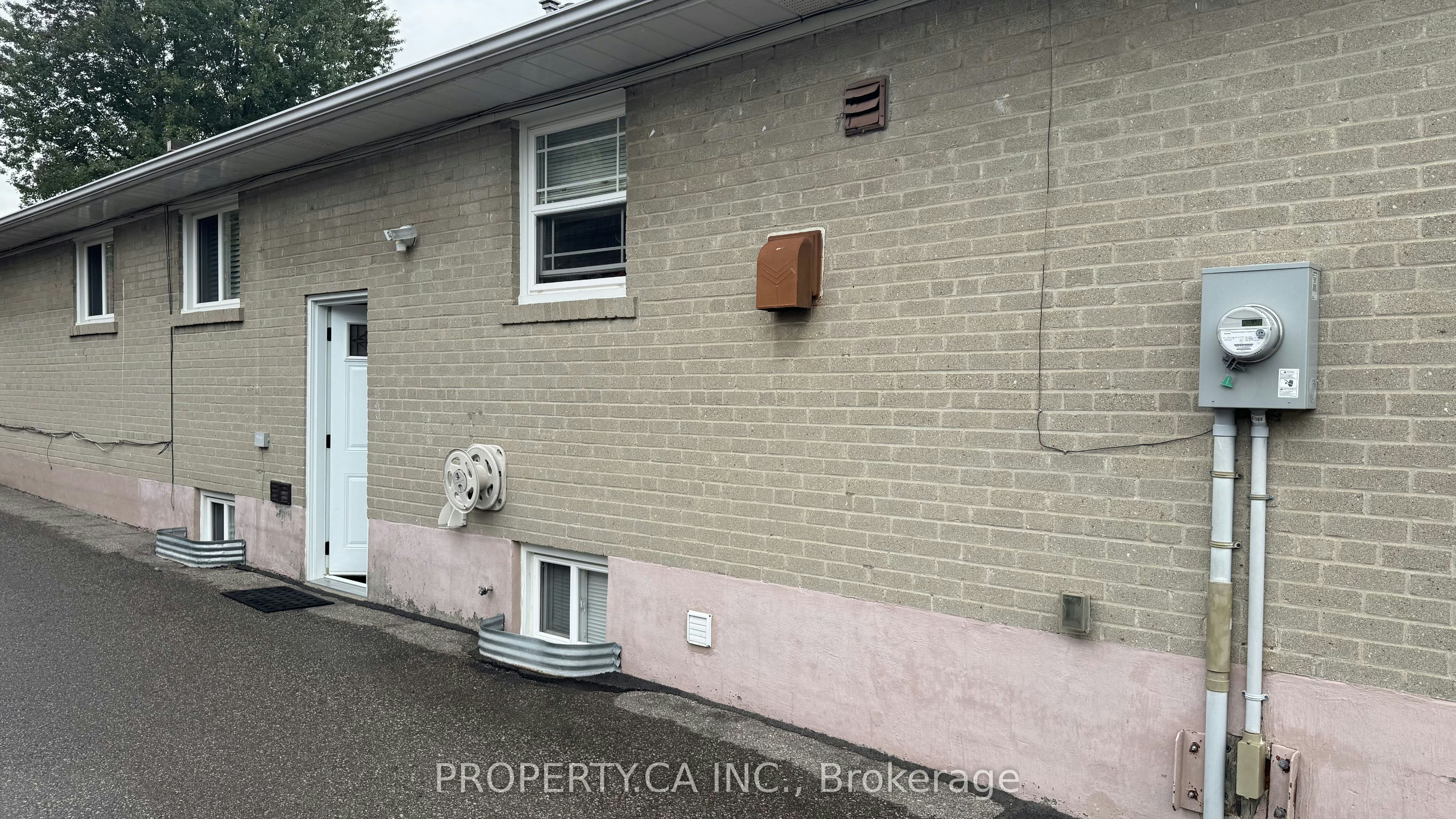 Lower-58 Lightwood Drive, Toronto, ON, M9V 2Z2 - 2