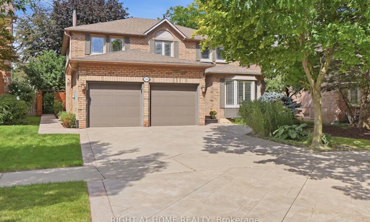 1594 Heritage Way