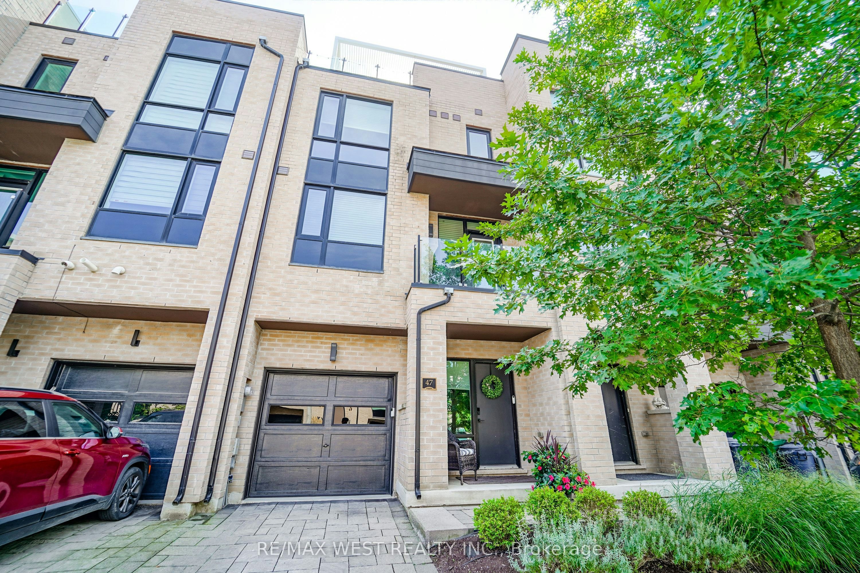 47 Pony Farm Drive, Toronto, ON, M9R 0B3