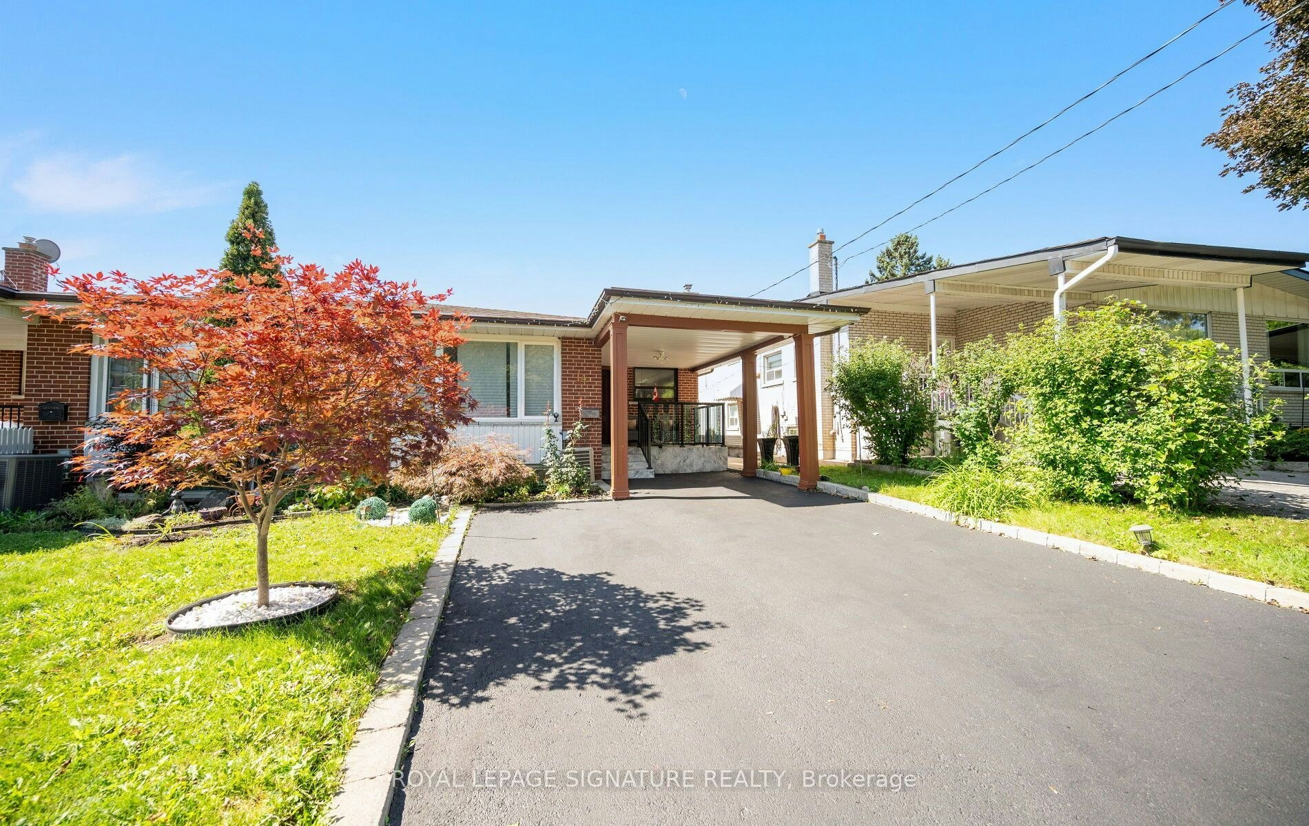 14 Dixington Crescent, Toronto, ON, M9P 2M1