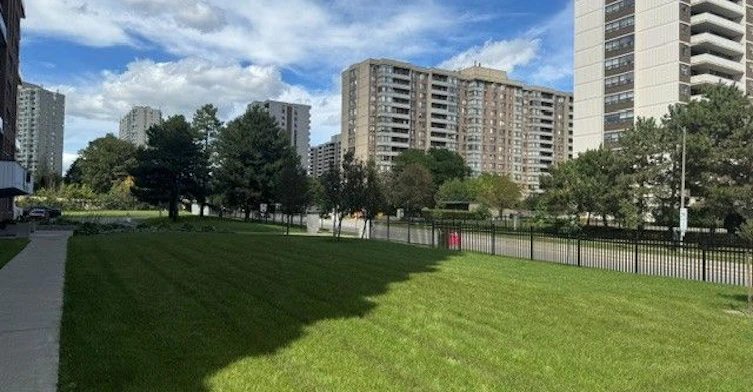 715-4 Lisa Street W, Brampton, ON, L6T 4B6 - 26