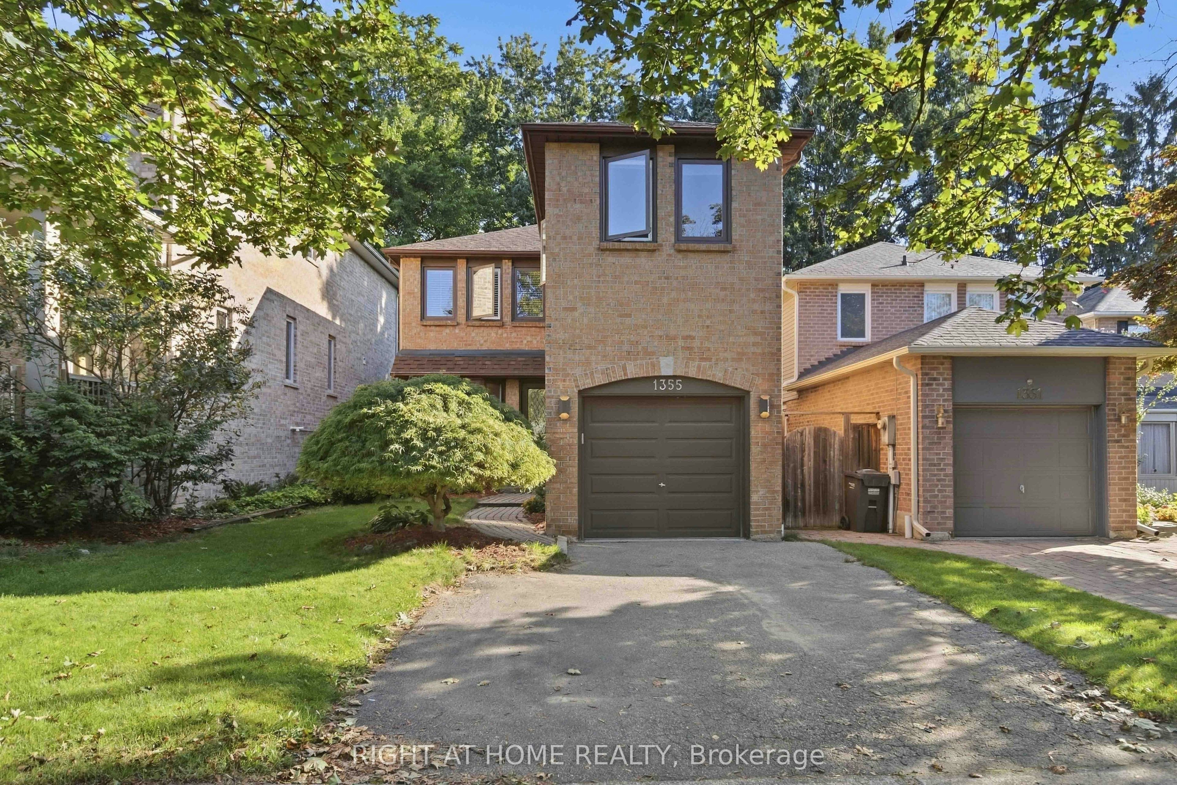 1355 Boulder Creek Crescent, Mississauga, ON, L5J 4N7